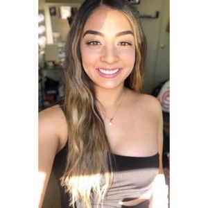 Meet your Posher, Alondra